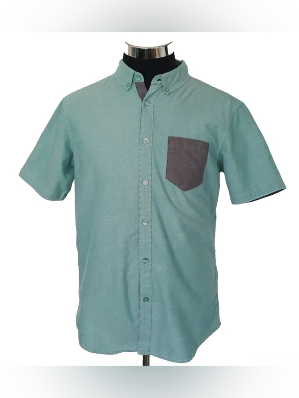Retrofit Mint Short-Sleeve Button-Down Shirt with Contrast Gray Pocket